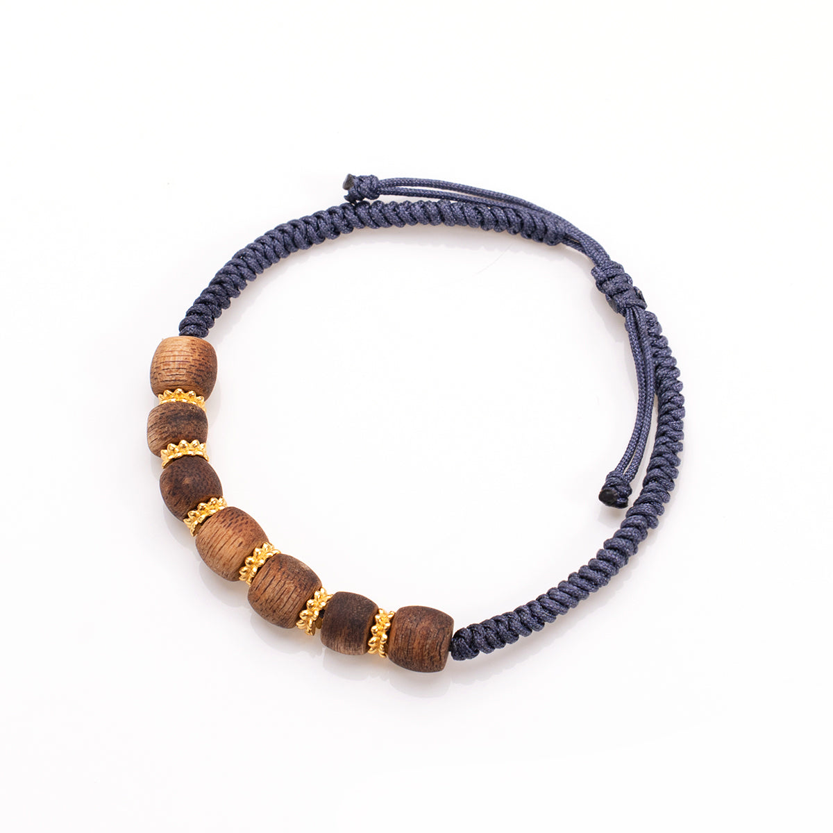 Wrist talisman a Agarwood piece for steady focus, calm and personal growth
