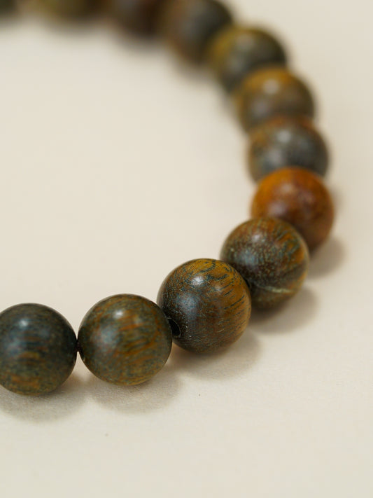 The Quiet Hearth: Rosewood Bracelet for Balance and Focus