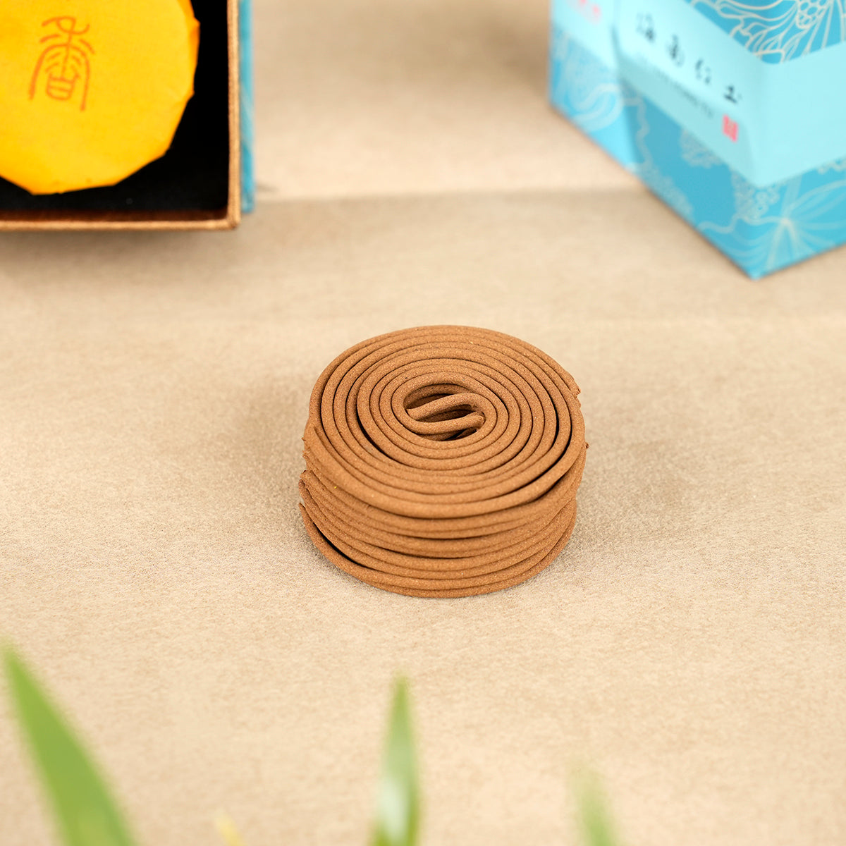 Hainan Red Soil Agarwood - Handcrafted Natural Aroma for Relaxation