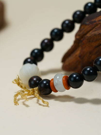 Focused Flow crafted with agate and rosewood Agate Rosewood for bring protection