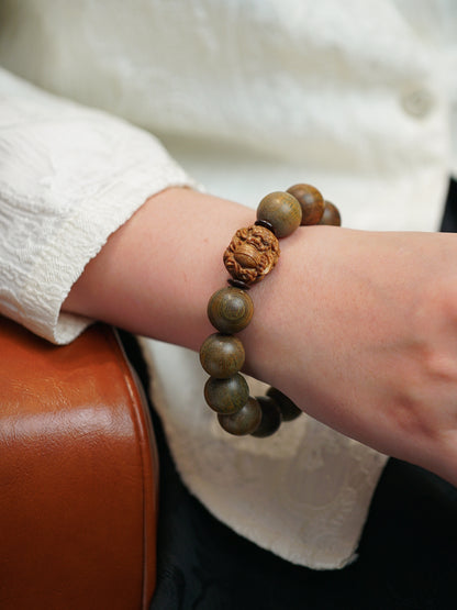 VerdantStrand Green Sandalwood & Lion Amulet Bracelet